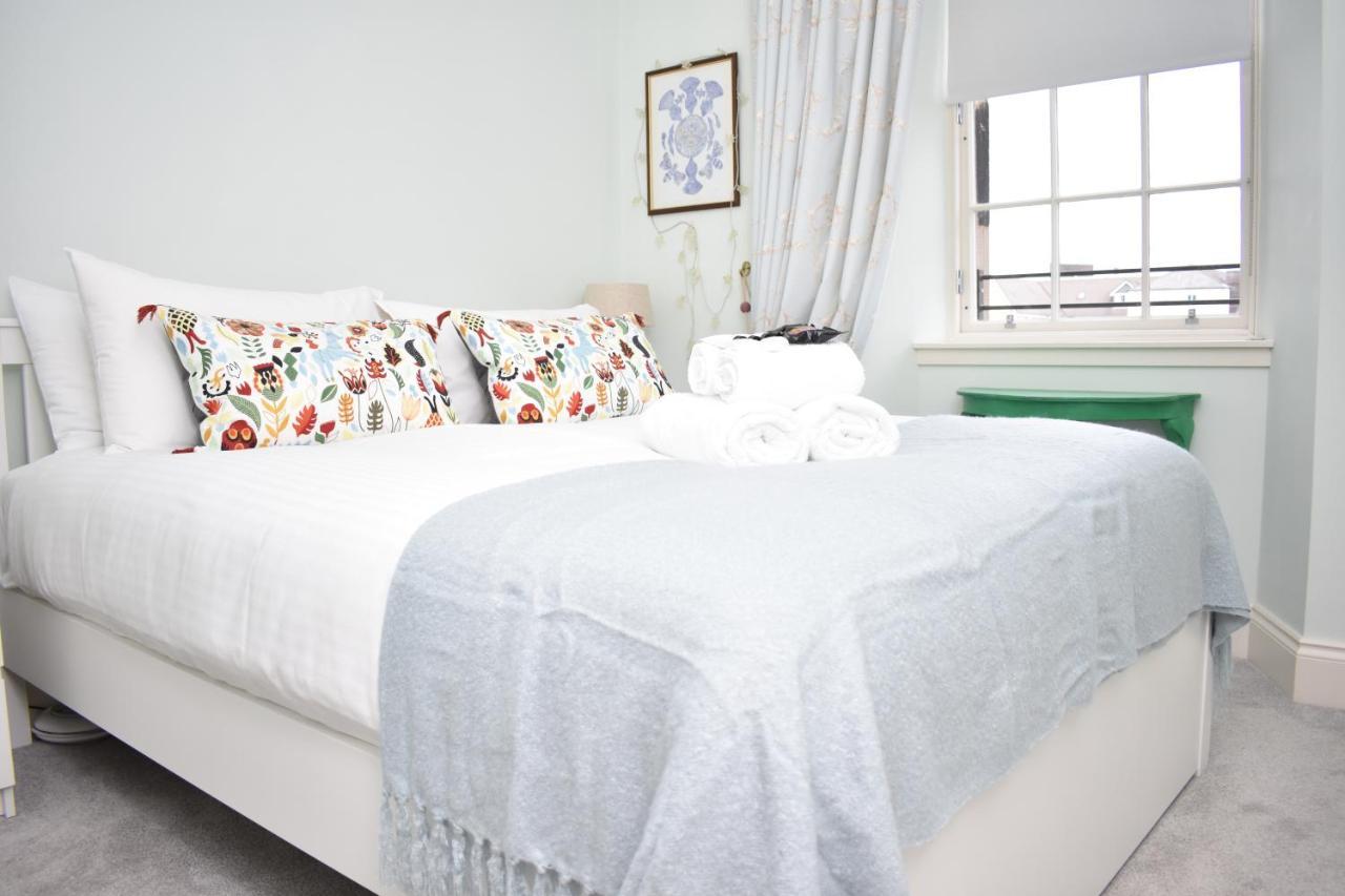 Bernard St - Bright And Spacious 1 Bed Apartment At The Shore! Édimbourg Extérieur photo
